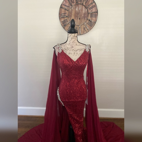 Sparkly deep red pageant evening gown, prom dress, gala gown or formal dress - Picture 3 of 5